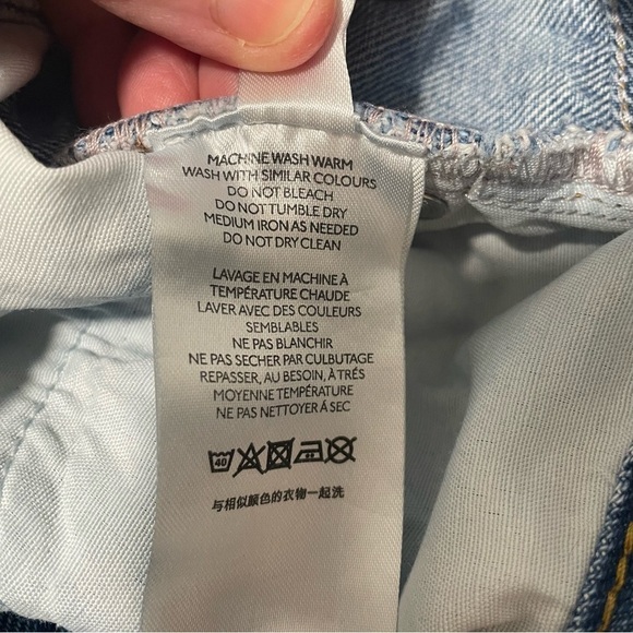 BDG Urban Outfitters Mom Hi-Rise Jeans Tapered Leg Lightly Distressed Size 24 - Picture 10 of 12